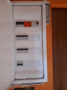 naprawa rozdzielni przez W Elektro